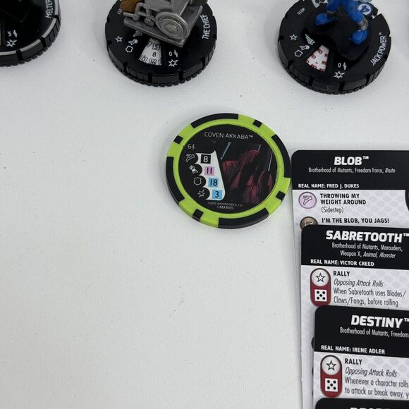 Heroclix Marvel/DC Lot Figures 17 Cards 10, 1 Token Wolverine The Chief Polaris - Picture 9 of 11